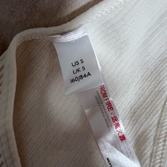 Urban Outfitters Ribbed Halter Top - Picture 3 of 3